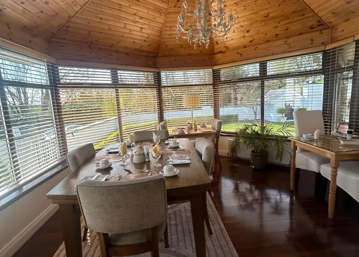 Robin Hill Bed And Breakfast